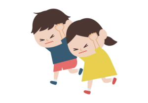 避難する男の子と女の子